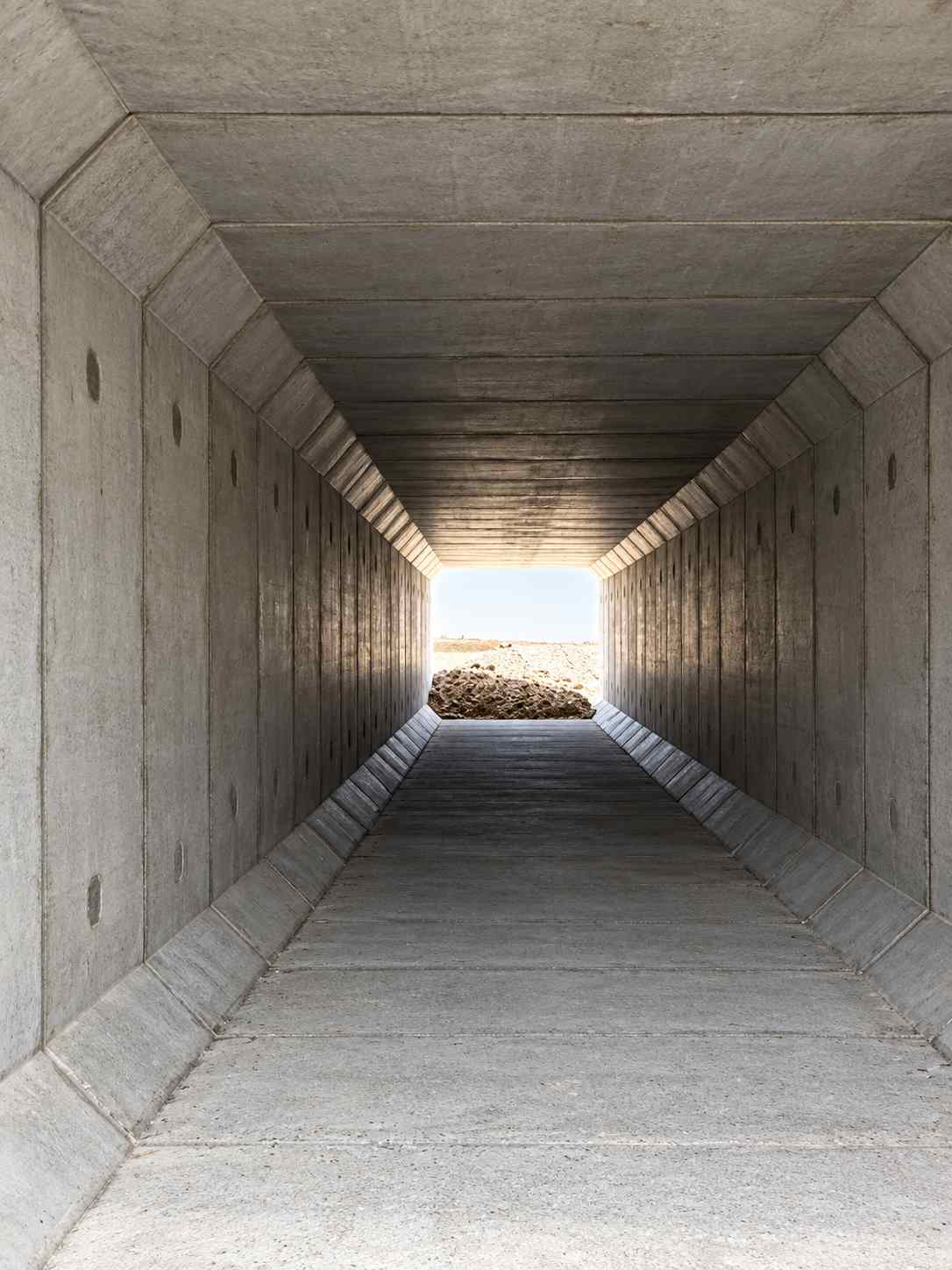 داخل کالورت جعبه ای بتنی پیش ساخته